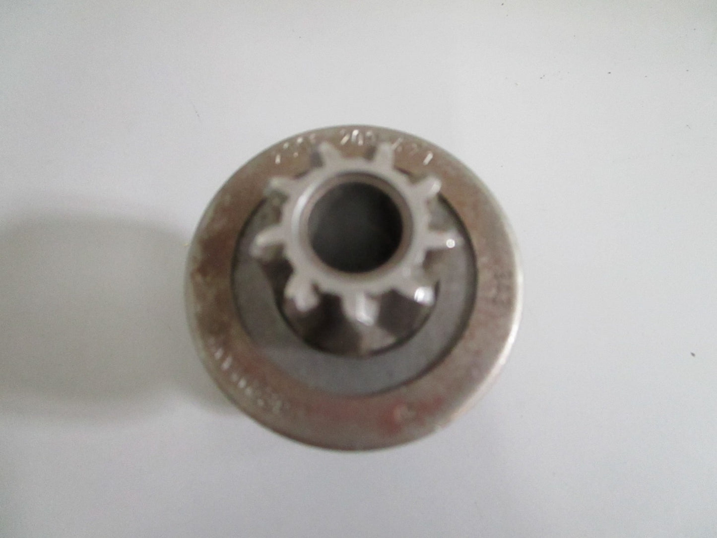 NEW OEM 0001516813 2006209471 Mercedes-Benz Bosch Starter Pinion 0820