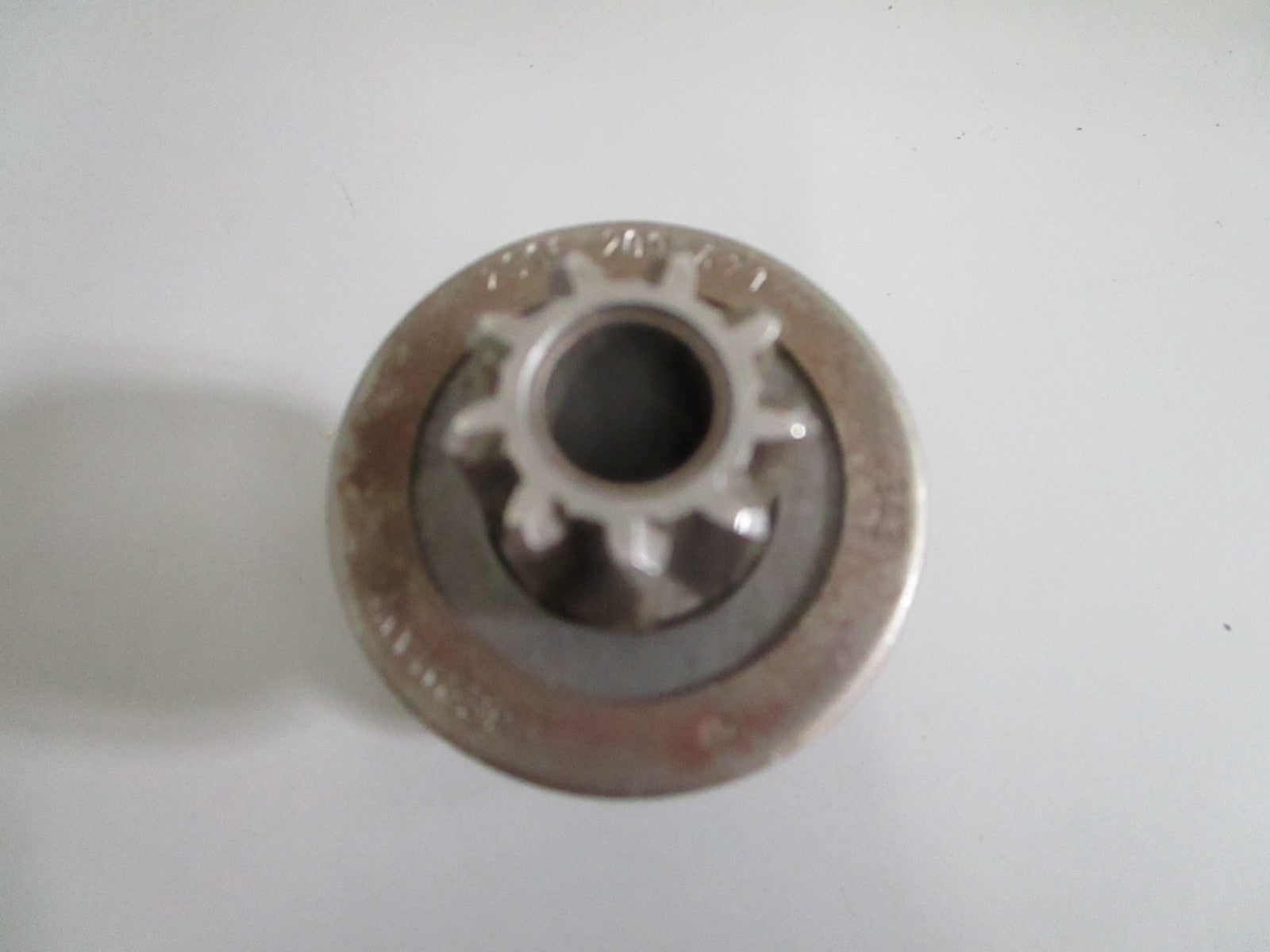 NEW OEM 0001516813 2006209471 Mercedes-Benz Bosch Starter Pinion 0820