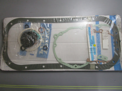 *NEW OEM* 0820 Volvo Penta Gasket Kit 876342