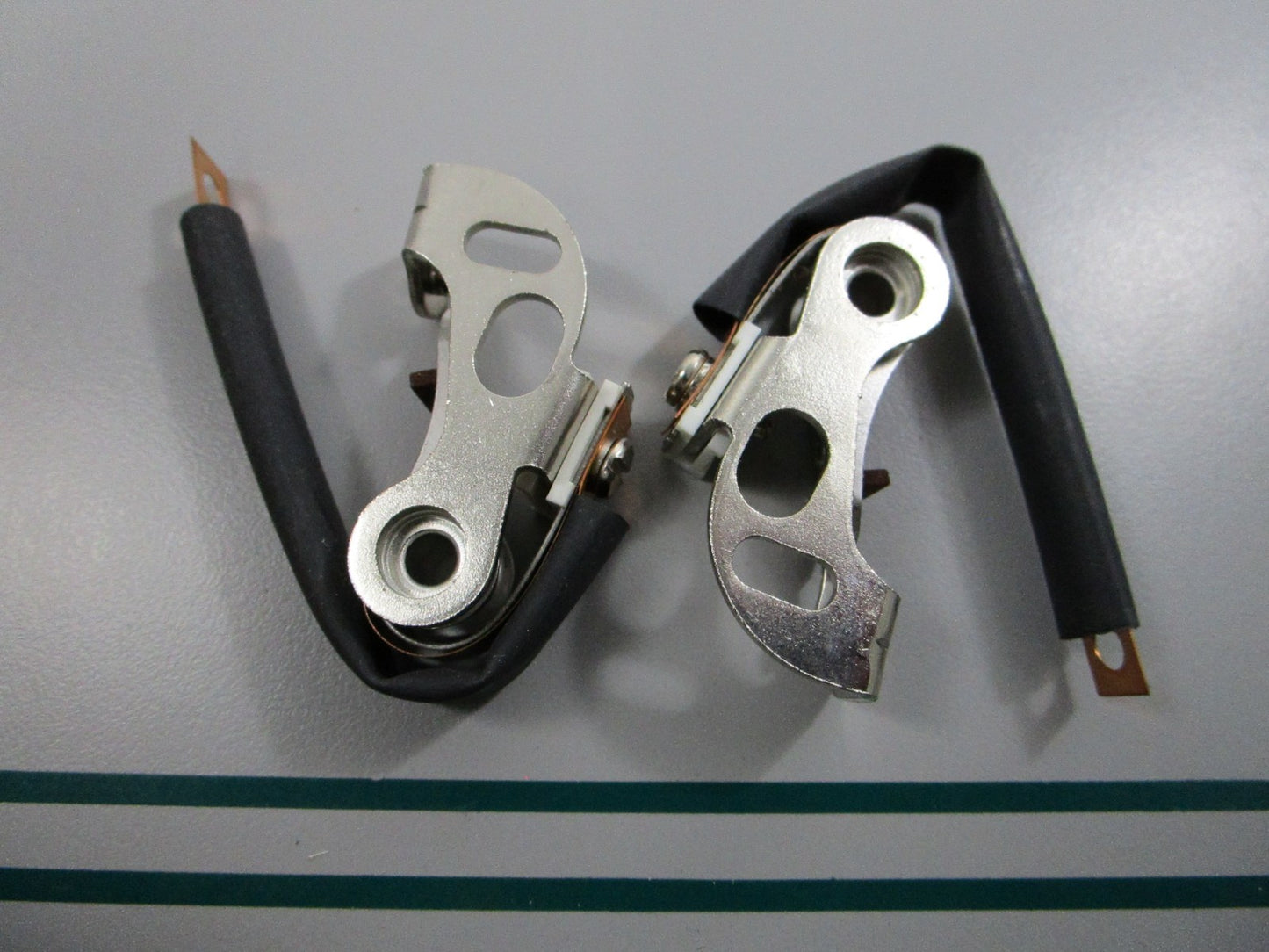 NEW (LOT OF 2) 18-5314 Replaces: 391-5090 382135 Sierra Contact Set 0810