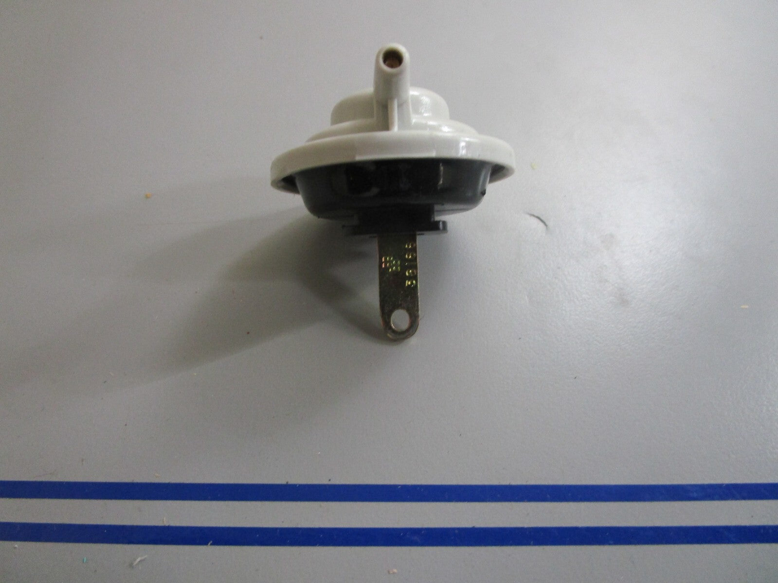 *NEW OEM* 0810 OMC Johnson Evinrude Vacuum Diaphragm 981789 0981789