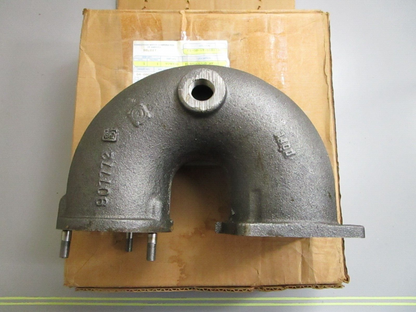 *NEW OEM* 0820 OMC Johnson Evinrude Elbow & Stud Ay 979730 0979730