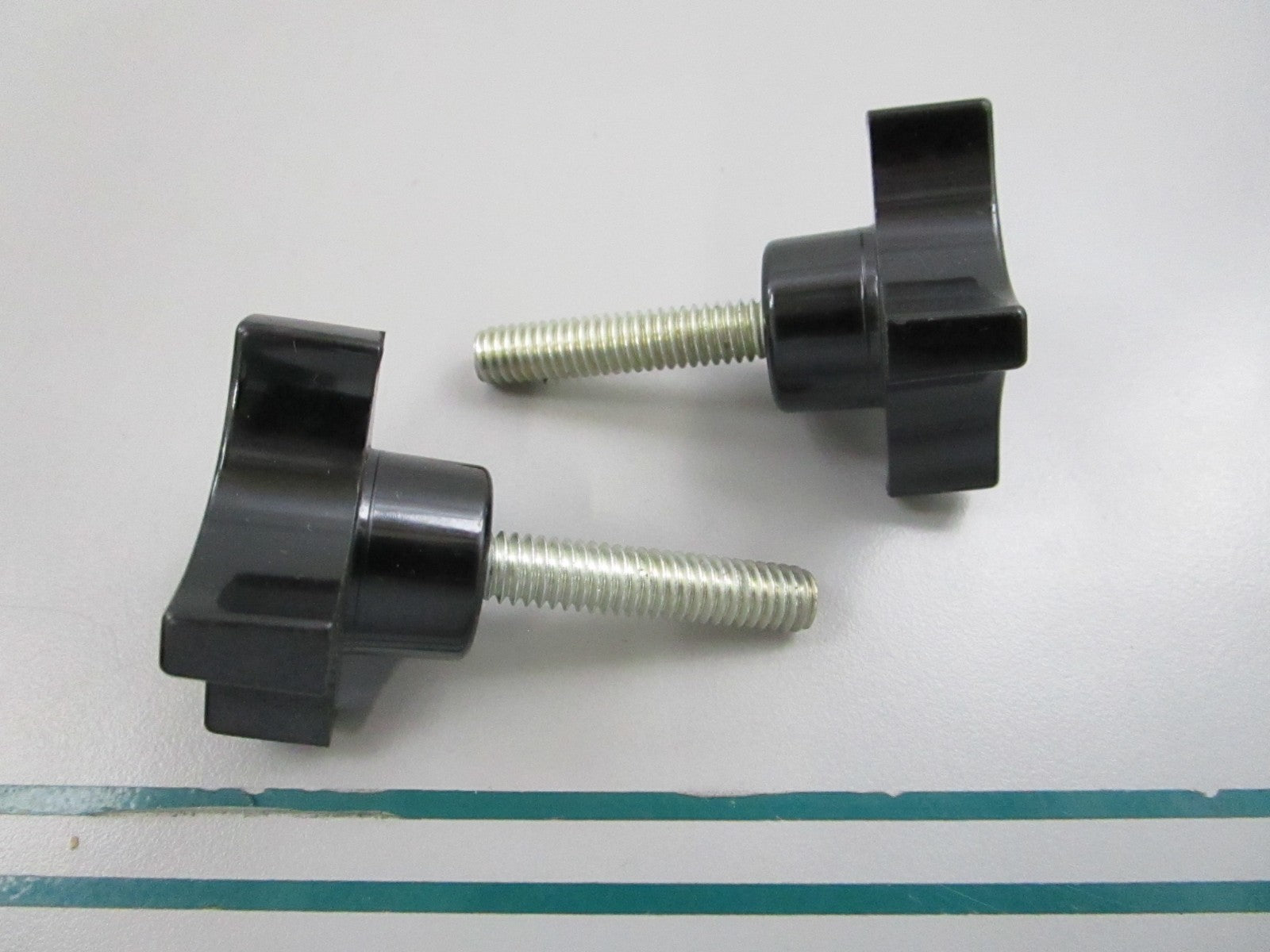 NEW OEM (LOT OF 2) 92001-4027 Kawasaki Carrier Bolt 0810