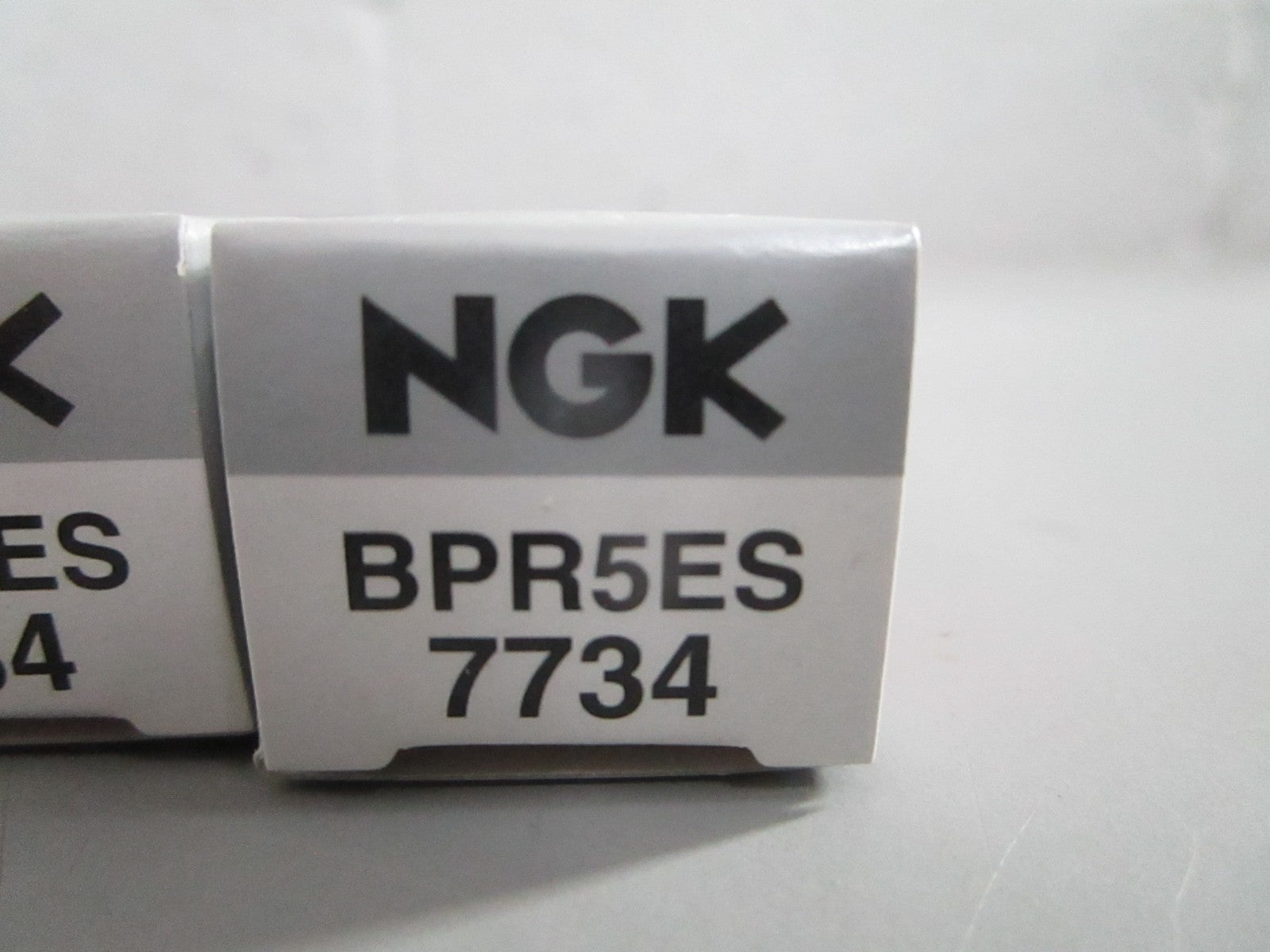 NEW OEM (LOT OF 6) BPR5ES NGK Spark Plug 0820