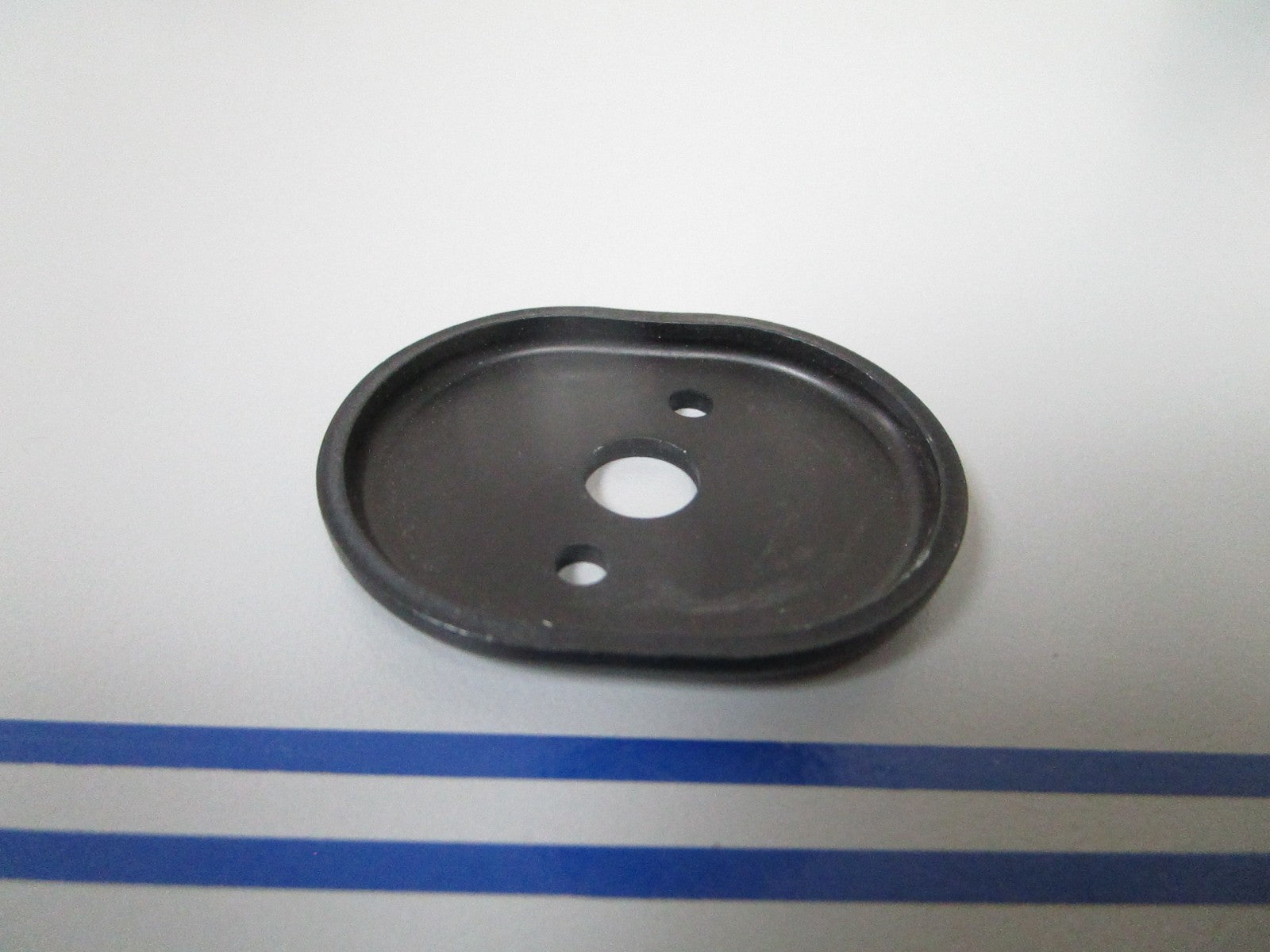 *NEW OEM* 0720 OMC Johnson Evinrude Retainer Plate 3852681