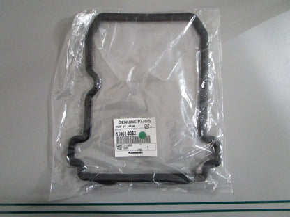 NEW OEM 11061-0282 Kawasaki Cylinder Head Cover Gasket 0820