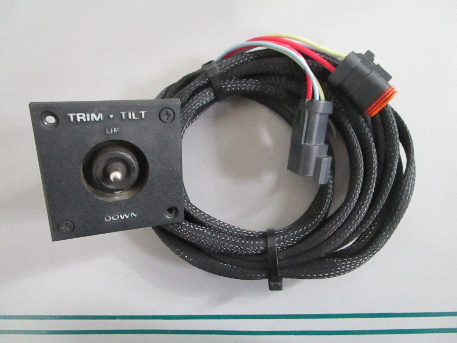NEW OEM 174652 176558 OMC Johnson Evinrude Tilt/Trim Switch & Harness 0820