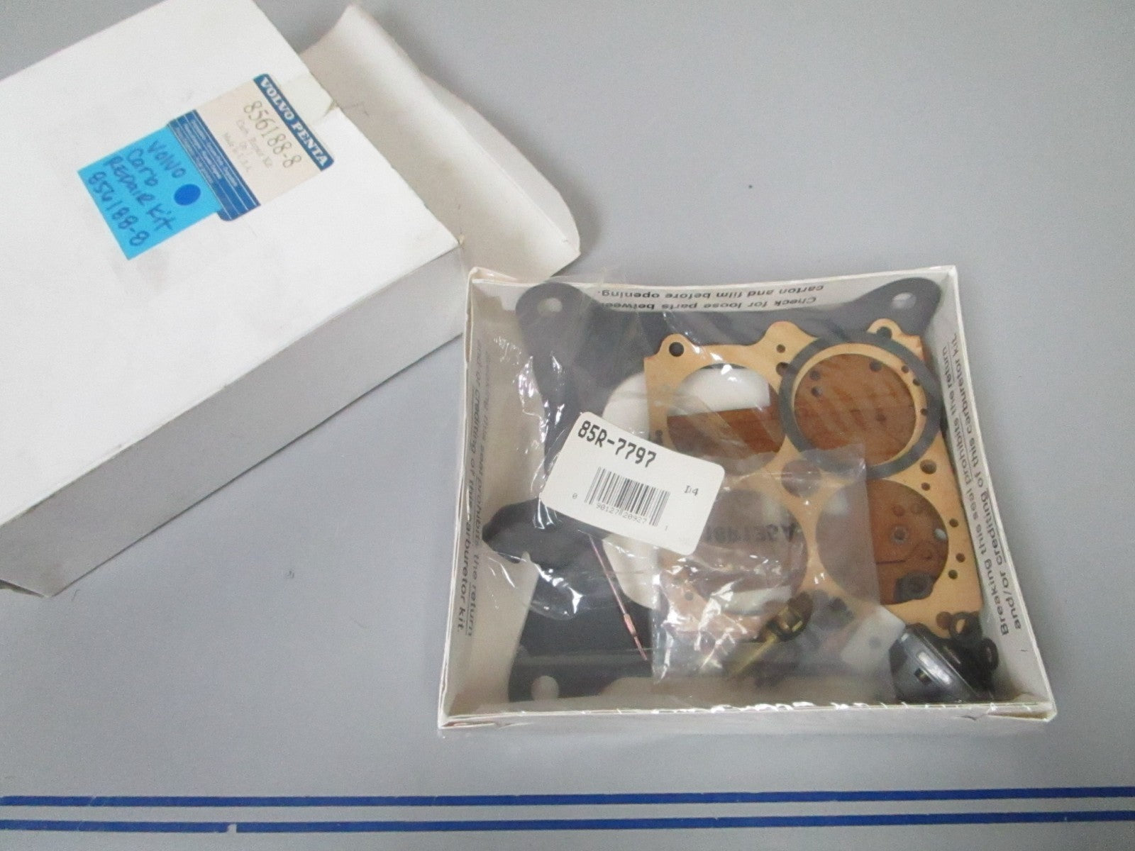 *NEW OEM* 0720 Volvo Penta Carburetor Kit 856188-8