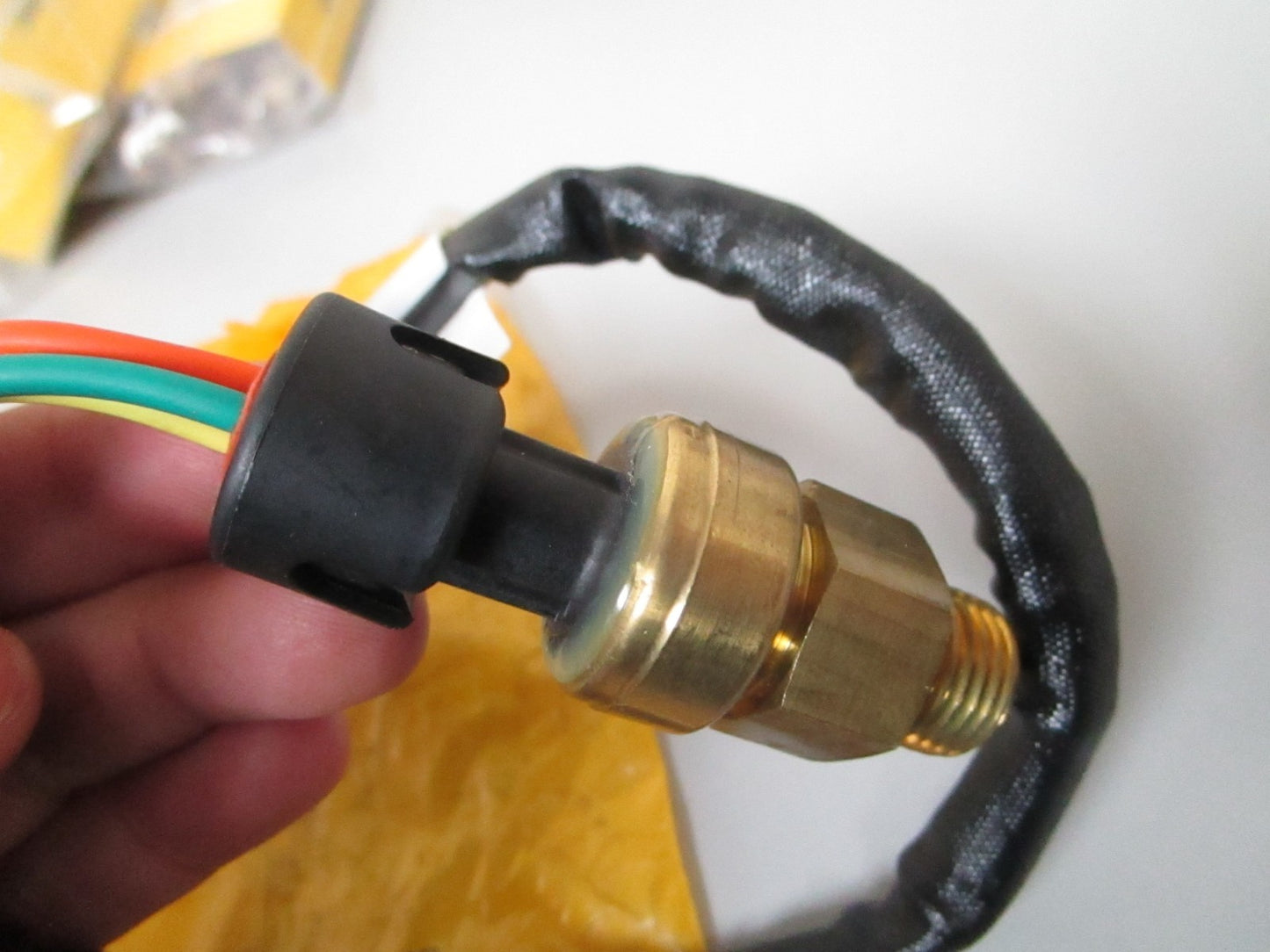 NEW OEM 194-6722 CAT Caterpillar Pressure Sensor 0720