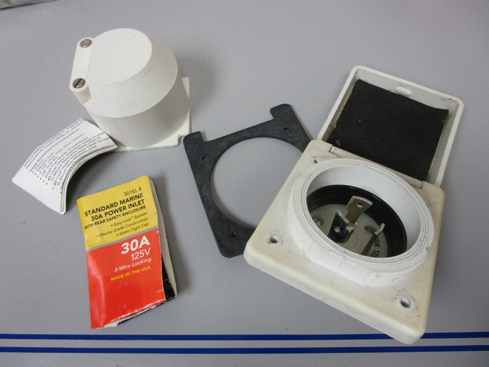 *NEW OEM* 0720 Marinco 30AMP 125V Power Inlet 301EL-B