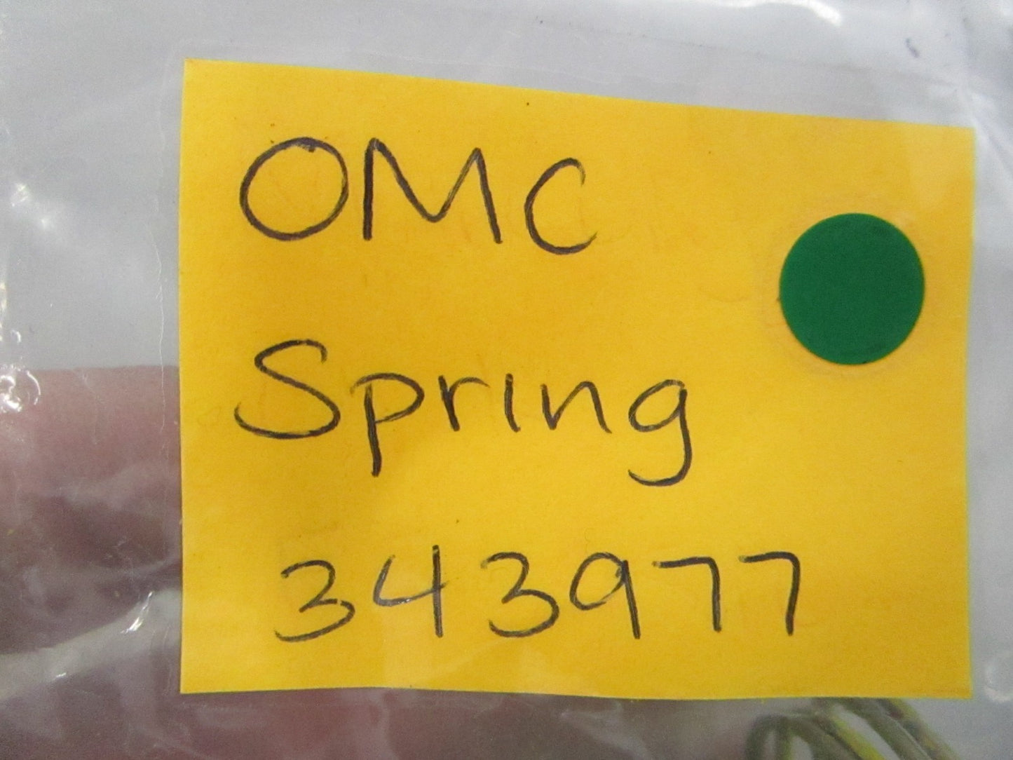 NEW OEM (LOT OF 2) 343977 0343977 OMC Johnson Evinrude Spring 0810