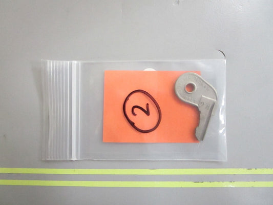 *NEW OEM* 0810 OMC Johnson Evinrude Ignition Key 73-24 501789 0501789