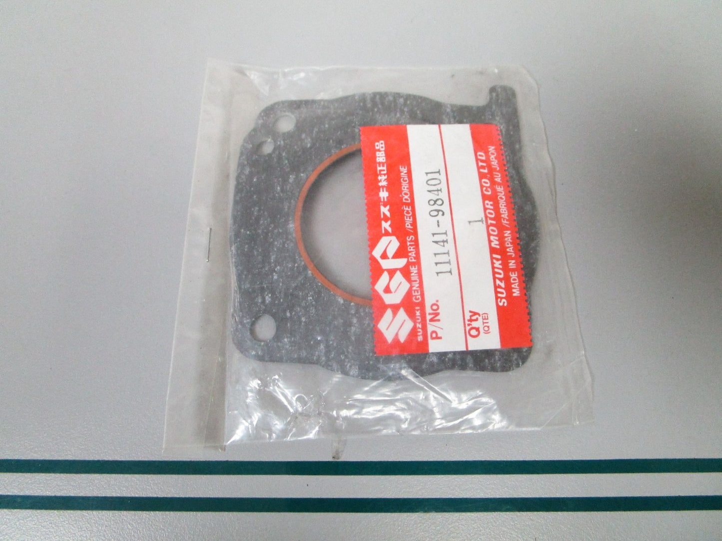 NEW OEM 11141-98401 Suzuki Cylinder Head Gasket 0810