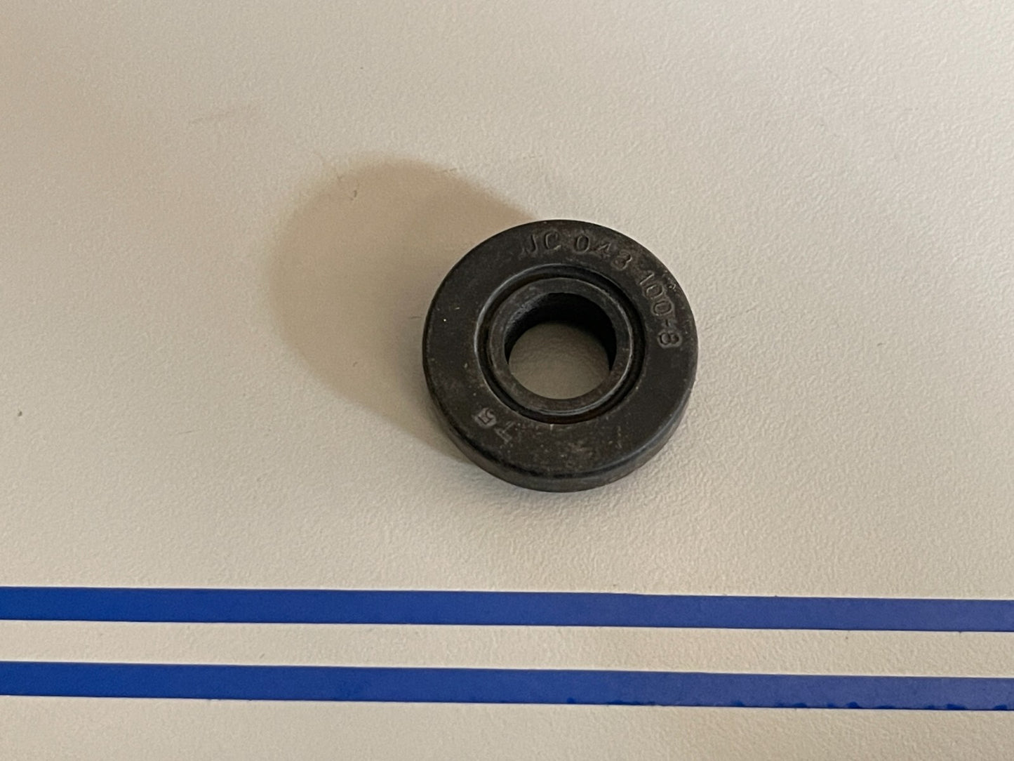 *NEW OEM* 0810 Mercury Quicksilver Seal 26-F318307