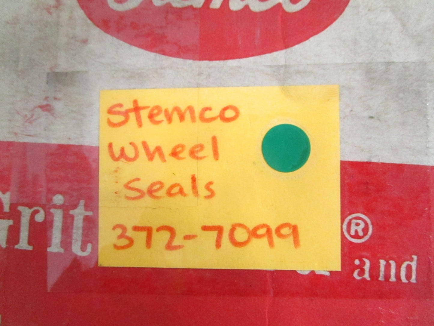NEW OEM 372-7099 Stemco Wheel Seals Set 0820
