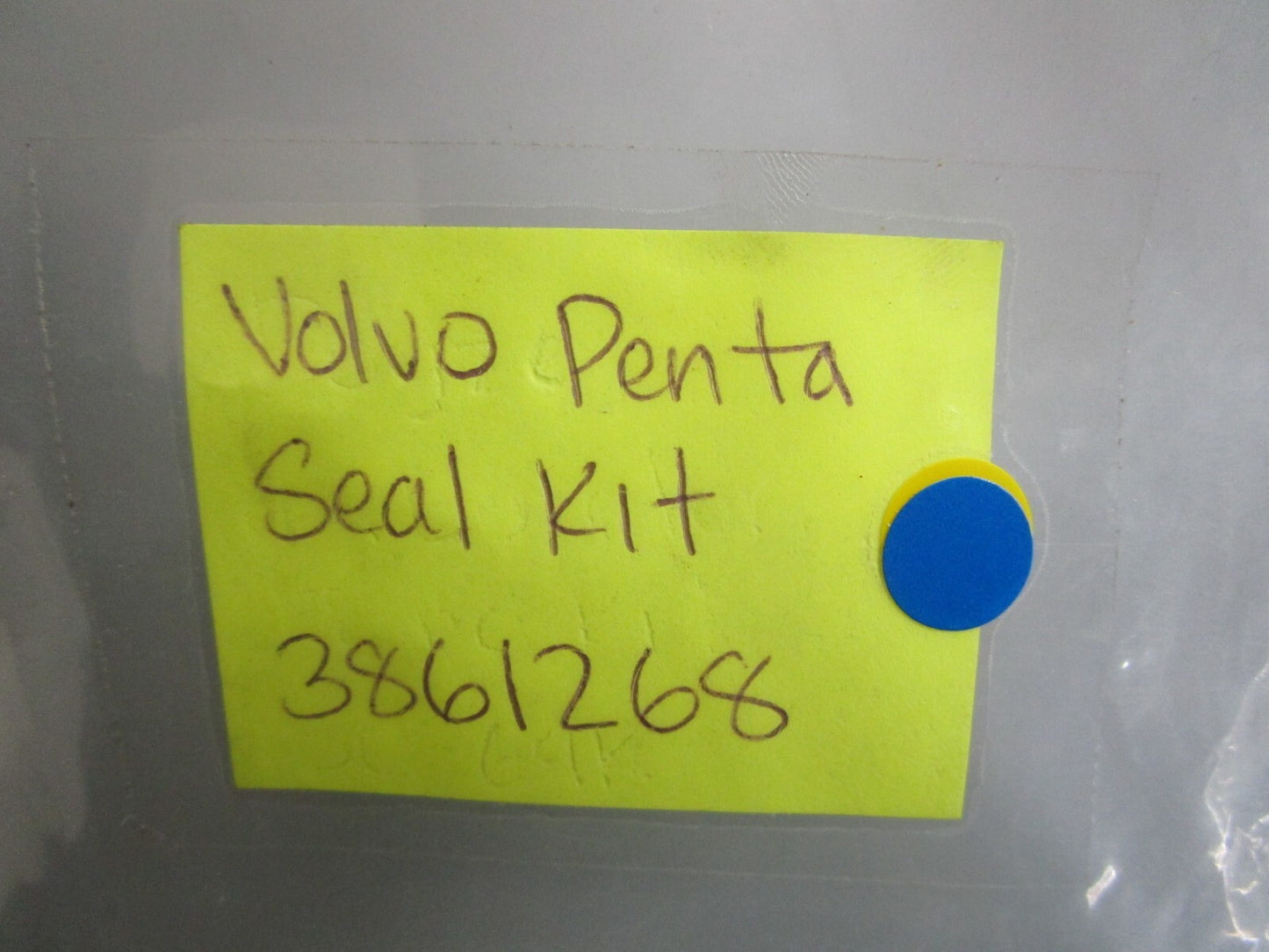 *NEW OEM* 0820 Volvo Penta Seal Kit 3861268