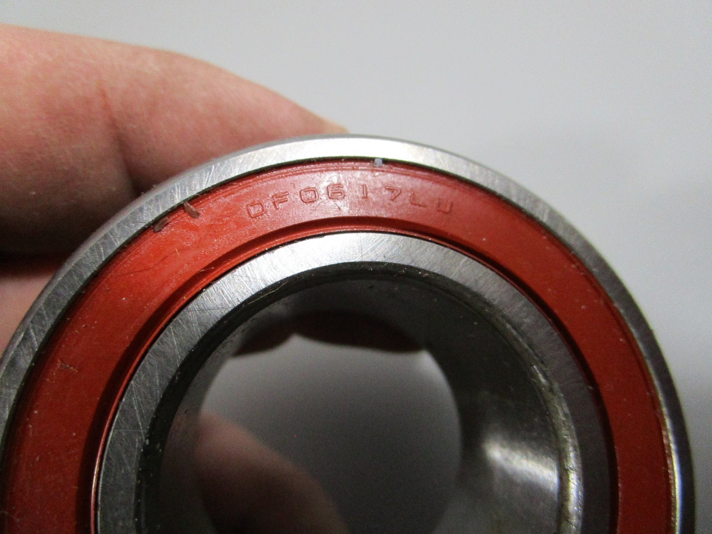 NEW OEM YP-20 C9AZ-2990-A Ford MotorCraft Bearing 0810