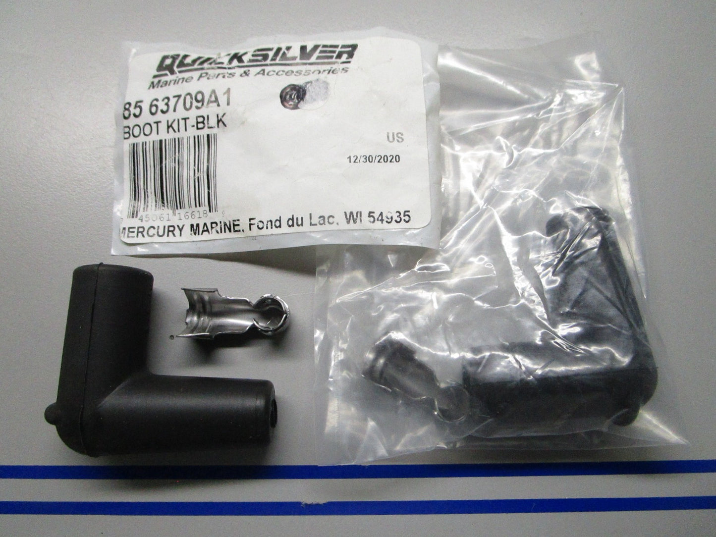 *NEW OEM* (LOT OF 2) 0810 Mercury Quicksilver Boot 85-63709A1