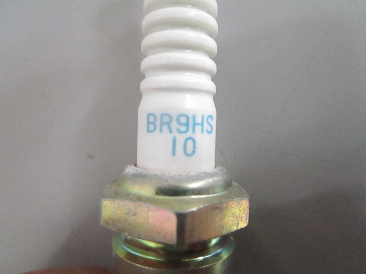NEW OEM (LOT OF 6) BR9HS-10 NGK Spark Plug 0820