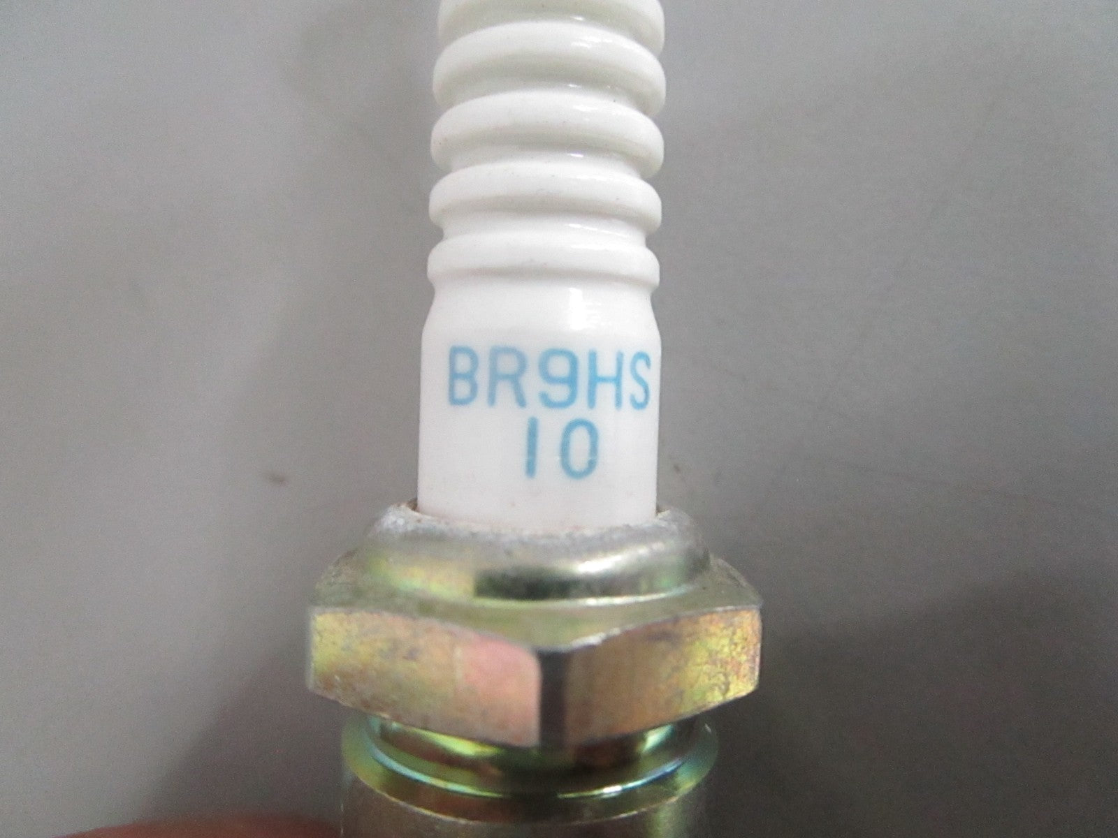 NEW OEM (LOT OF 6) BR9HS-10 NGK Spark Plug 0820