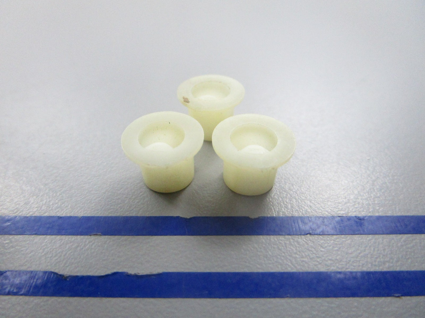 NEW OEM (LOT OF 3) 314585 0314585 OMC Johnson Evinrude Bushing 0810