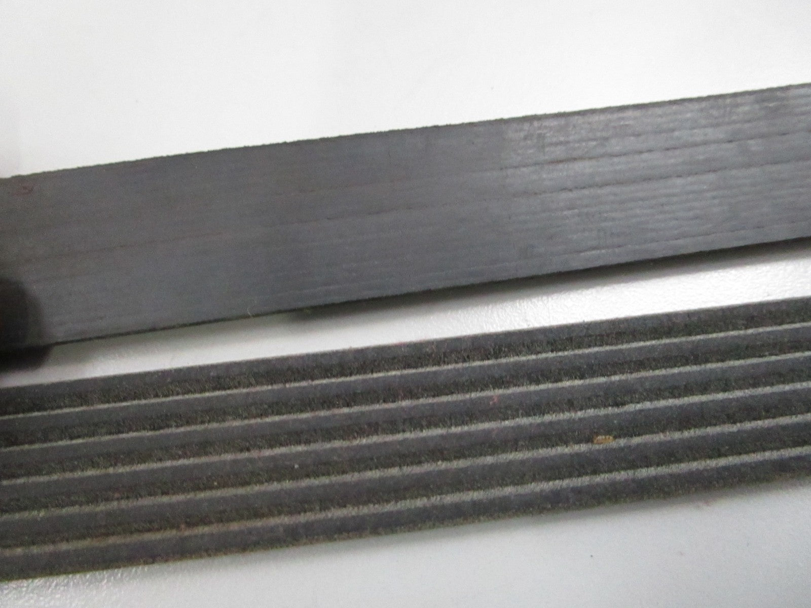 Gates NEW Micro-V Serpentine Belt K060523 6-Rib 52.875" 0810