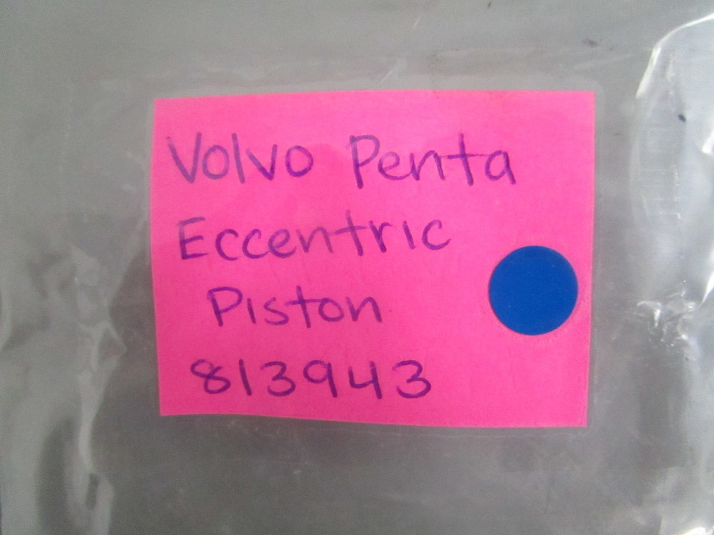 *NEW OEM* 0820 Volvo Penta Eccentric Piston 813943
