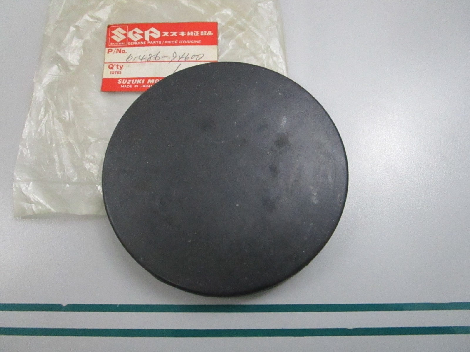 NEW OEM 61486-94600 Suzuki Cover Cap 0810