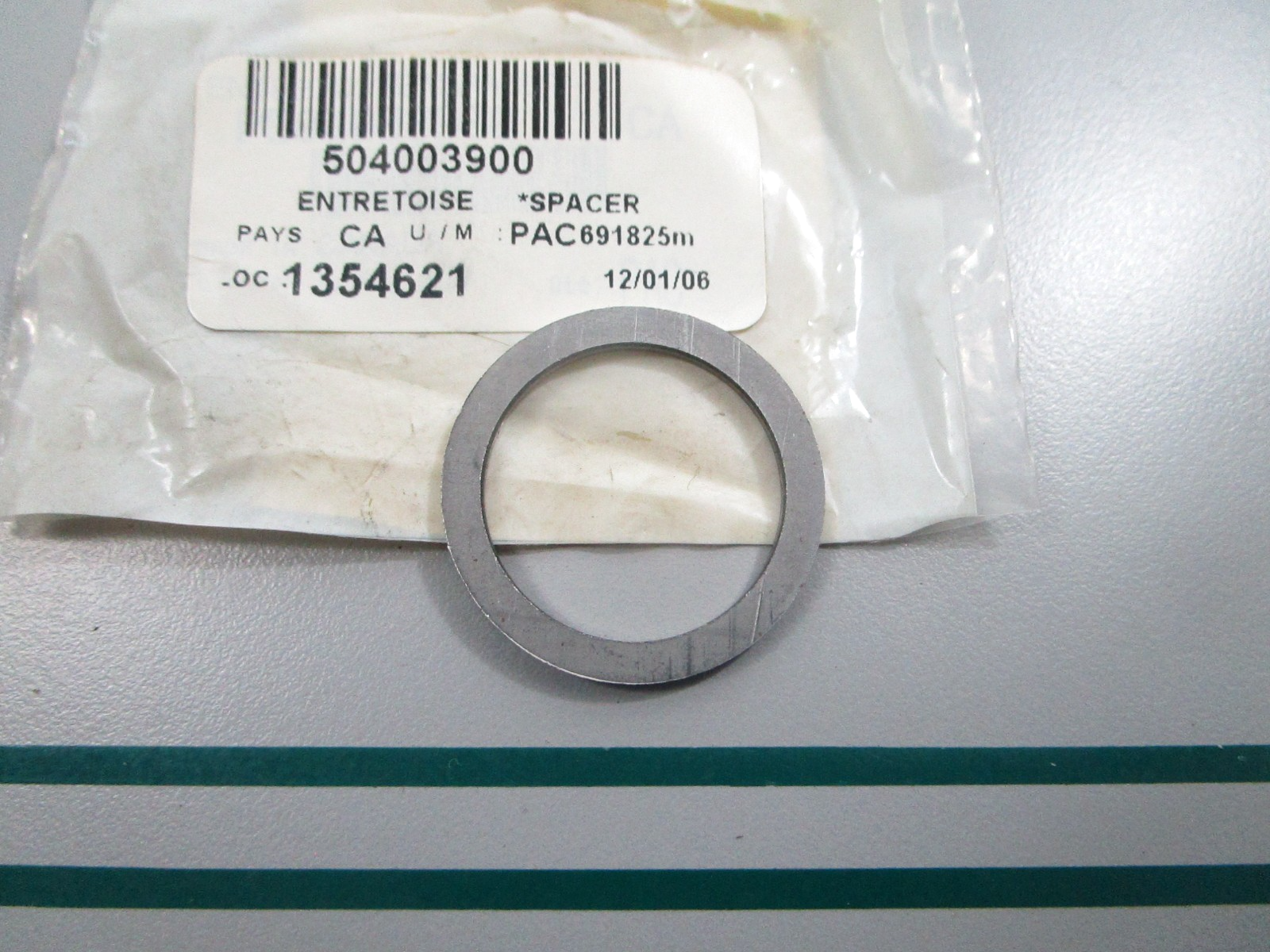 NEW 504003900 Ski-Doo Spacer 0810