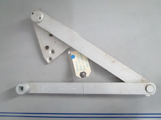 NEW OEM 669G Dorma Door Closer w/ Bracket 0820