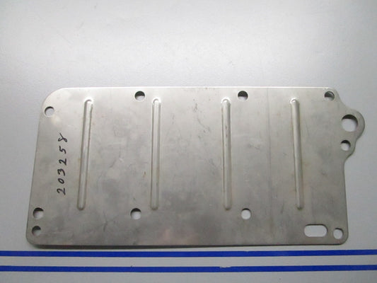 *NEW OEM* 0810 OMC Johnson Evinrude Exhaust Plate 203258 0203258