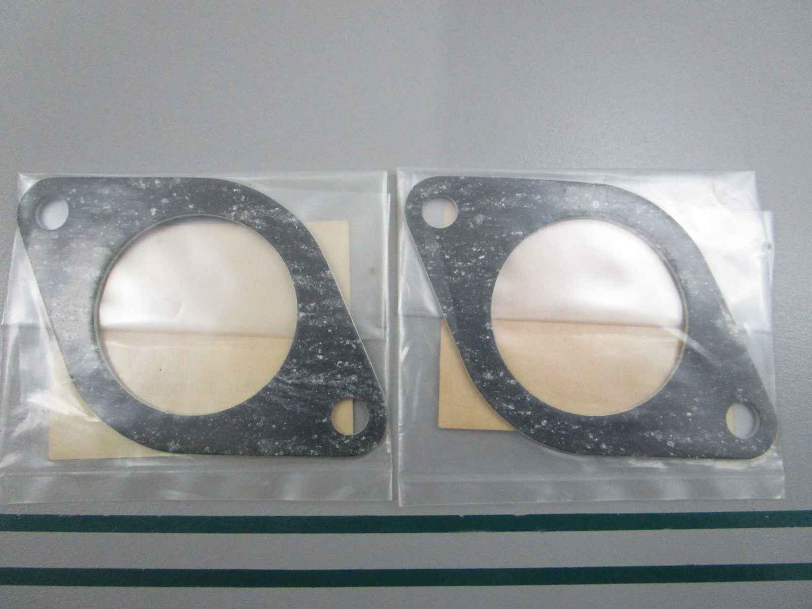 NEW OEM (LOT OF 2) 346-02011-0 346020110 Tohatsu Carburetor Gasket 0810