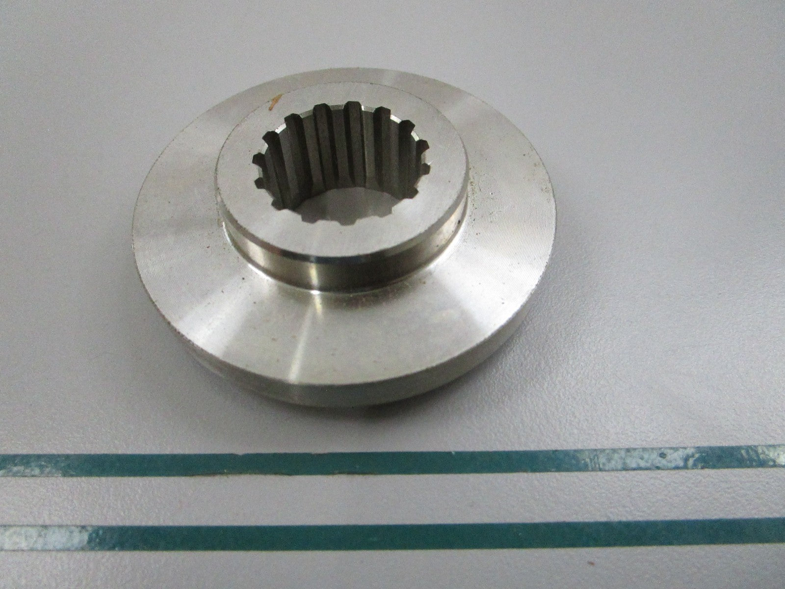NEW OEM 688-45987-00-00 Yamaha Propeller Spacer 0810
