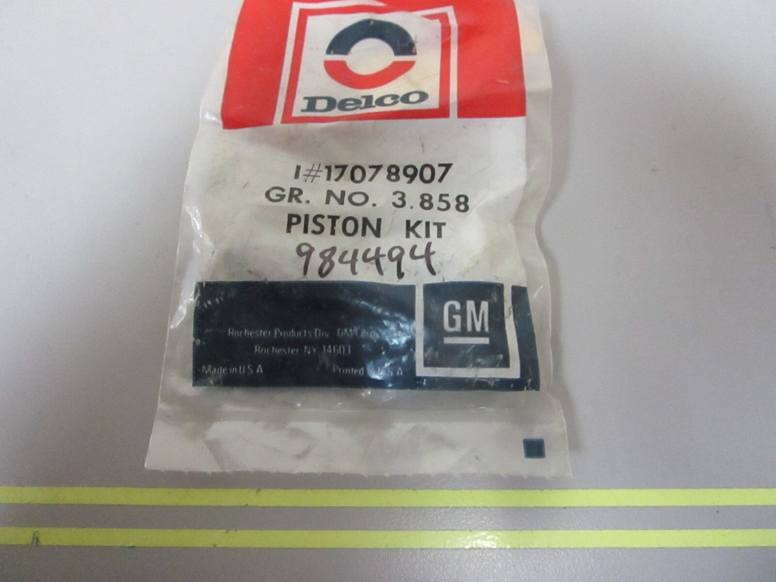 *NEW OEM* 0720 OMC Johnson Evinrude Piston Kit 984494 0984494