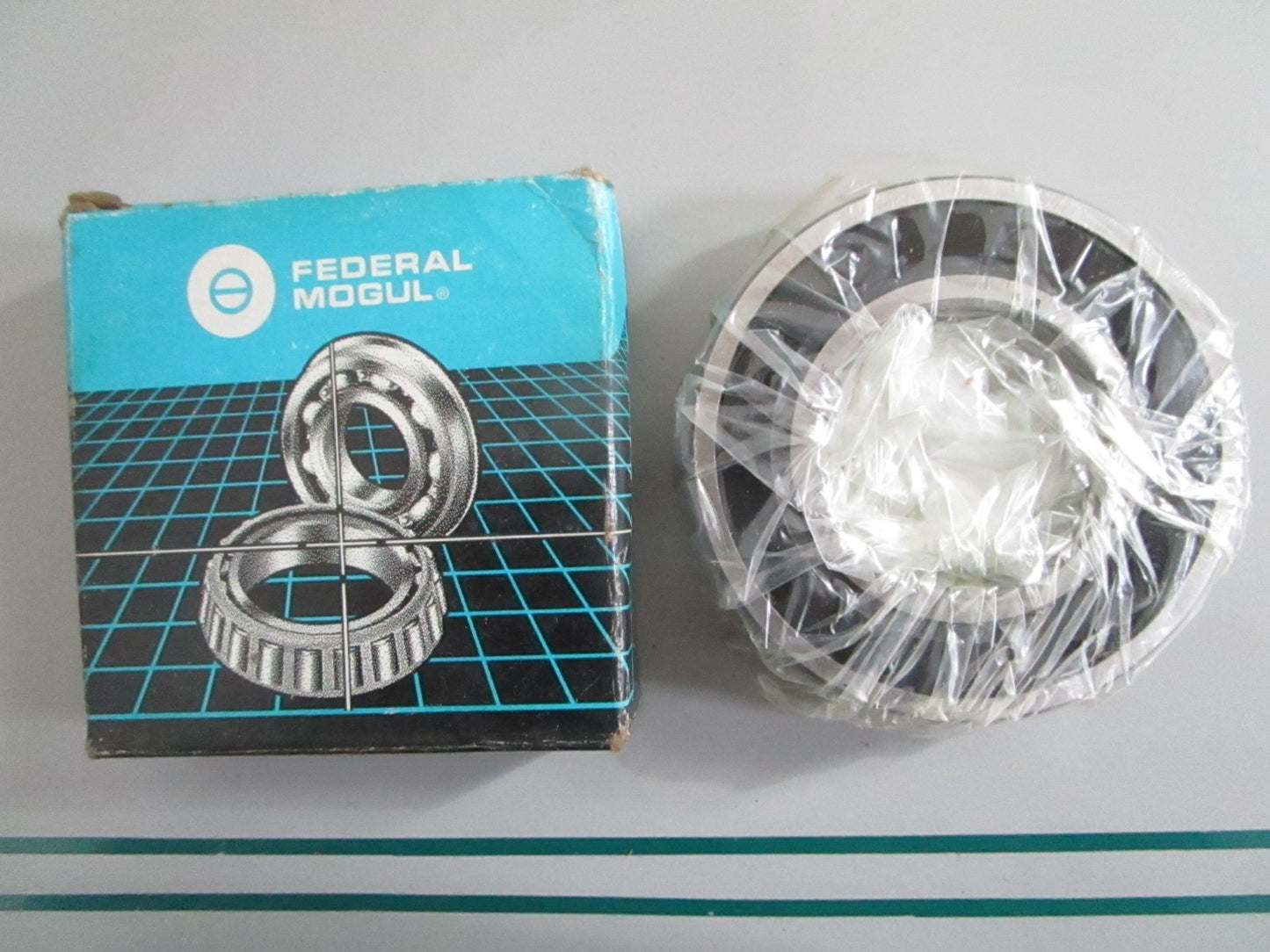 NEW OEM S-208-FF Federal Mogul Bearing 0820