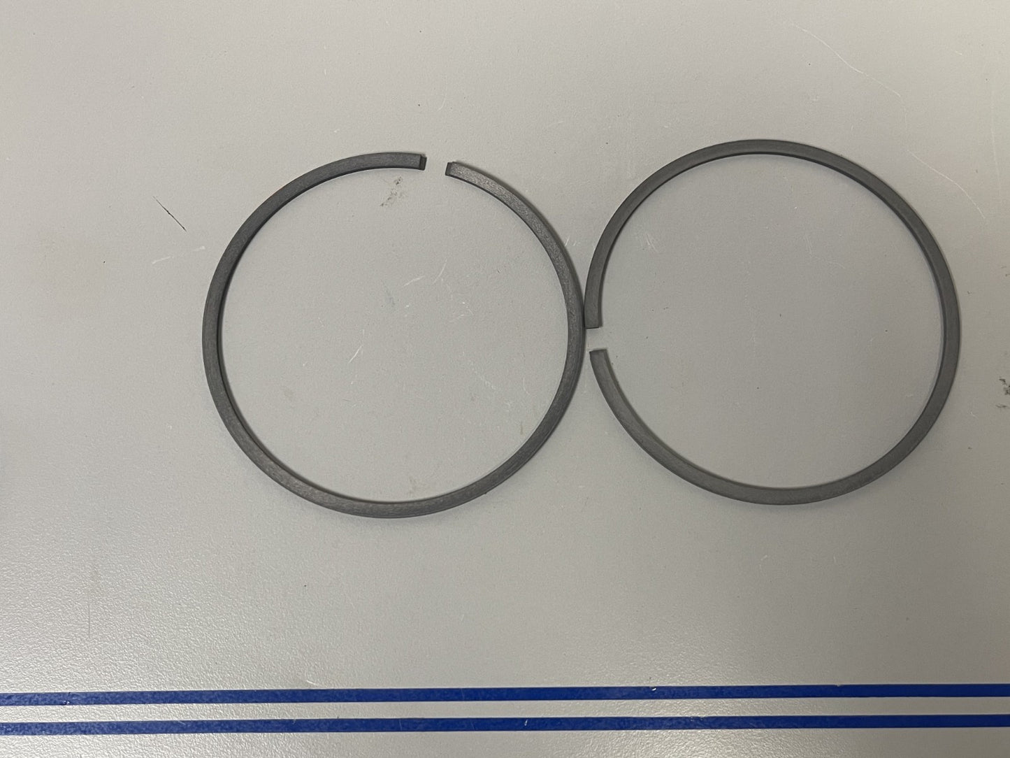 *NEW OEM* 0670 (LOT OF 2) OMC Johnson Evinrude Ring Set 436254