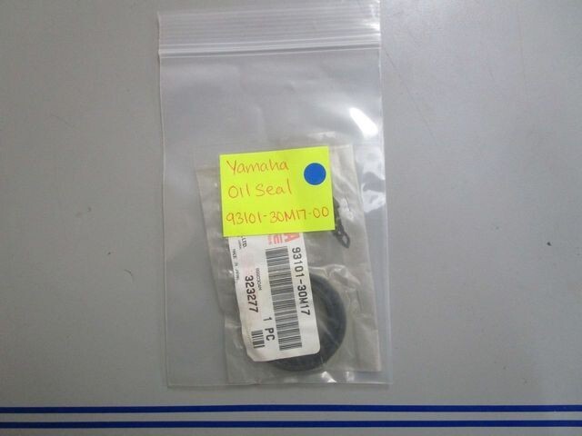 *NEW OEM* 0770 Yamaha Oil Seal 93101-30M17-00