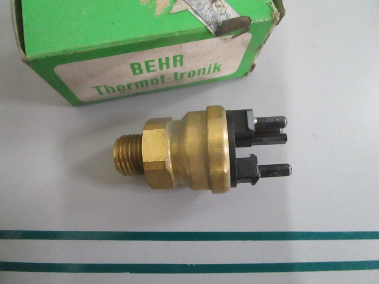 NEW OEM 0065459154 Mercedes-Benz Behr Temperature Sensor 0820