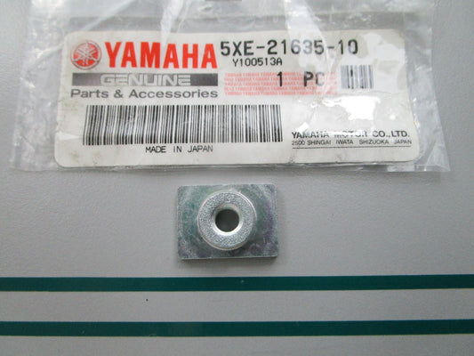 NEW OEM 5XE-21635-10-00 Yamaha Rear Fender Nut 0810