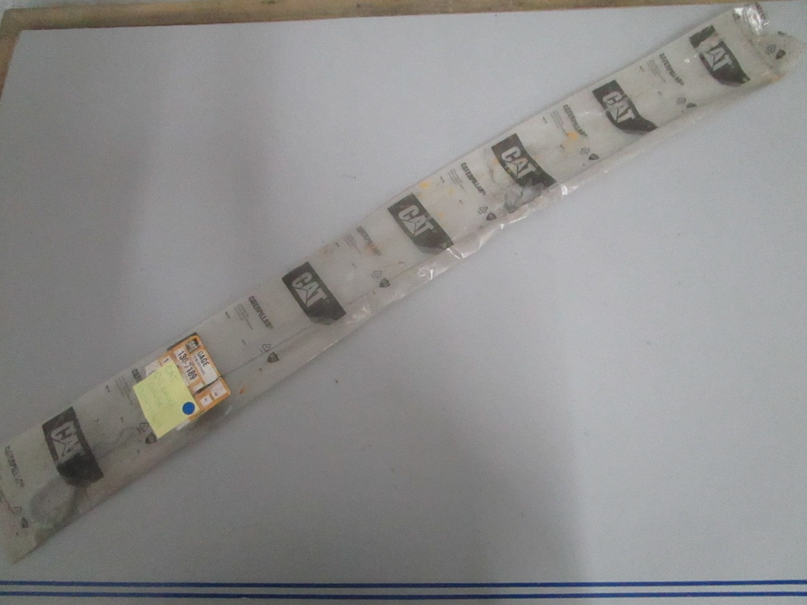 NEW OEM 130-7189 CAT Oil Level Gauge 0820