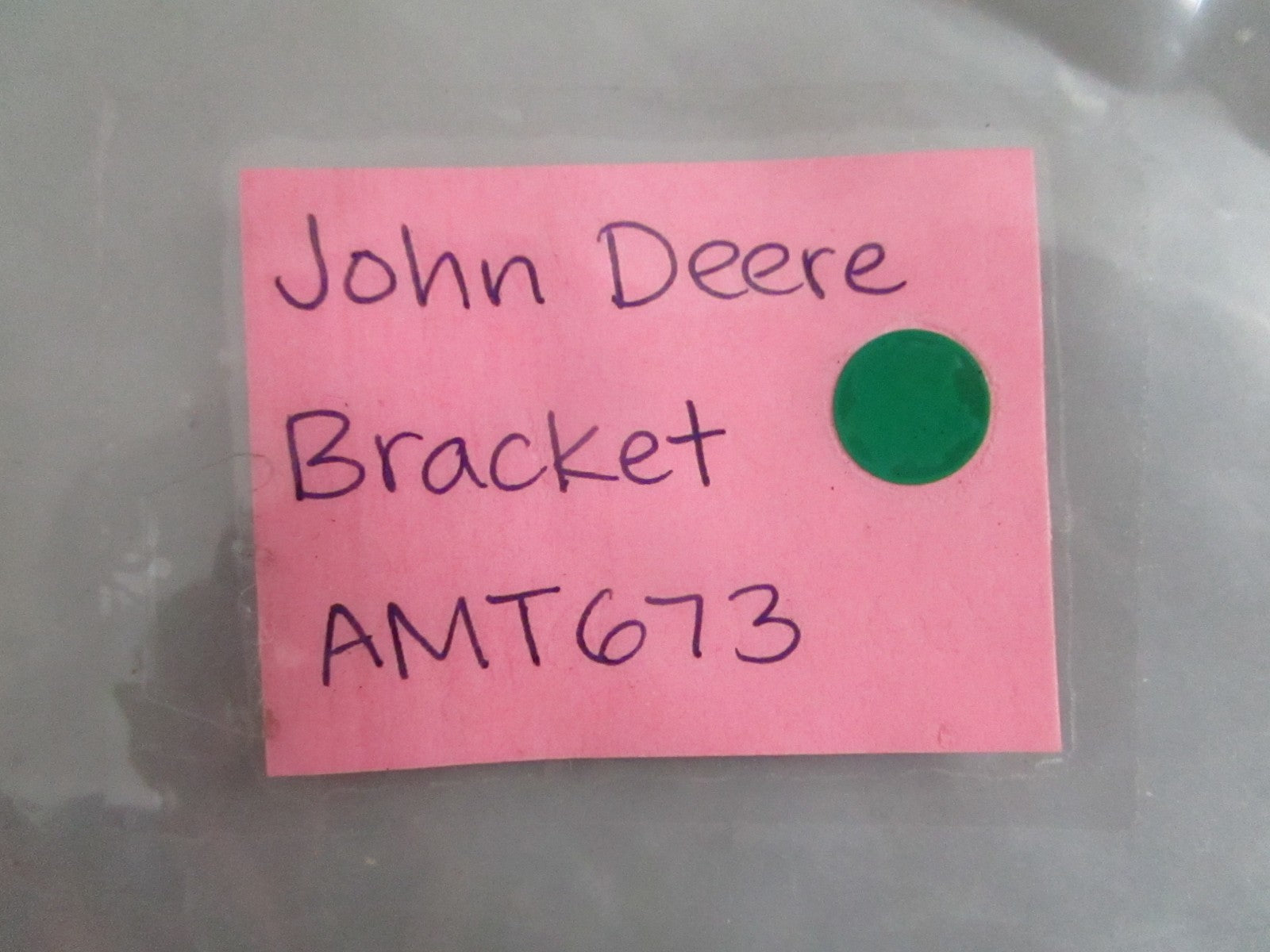 NEW OEM AMT673 CAT Bracket 0820