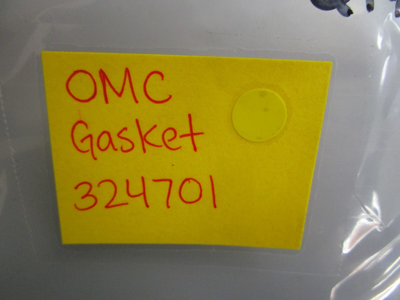 *NEW OEM* 0810 OMC Johnson Evinrude Gasket 324701 0324701
