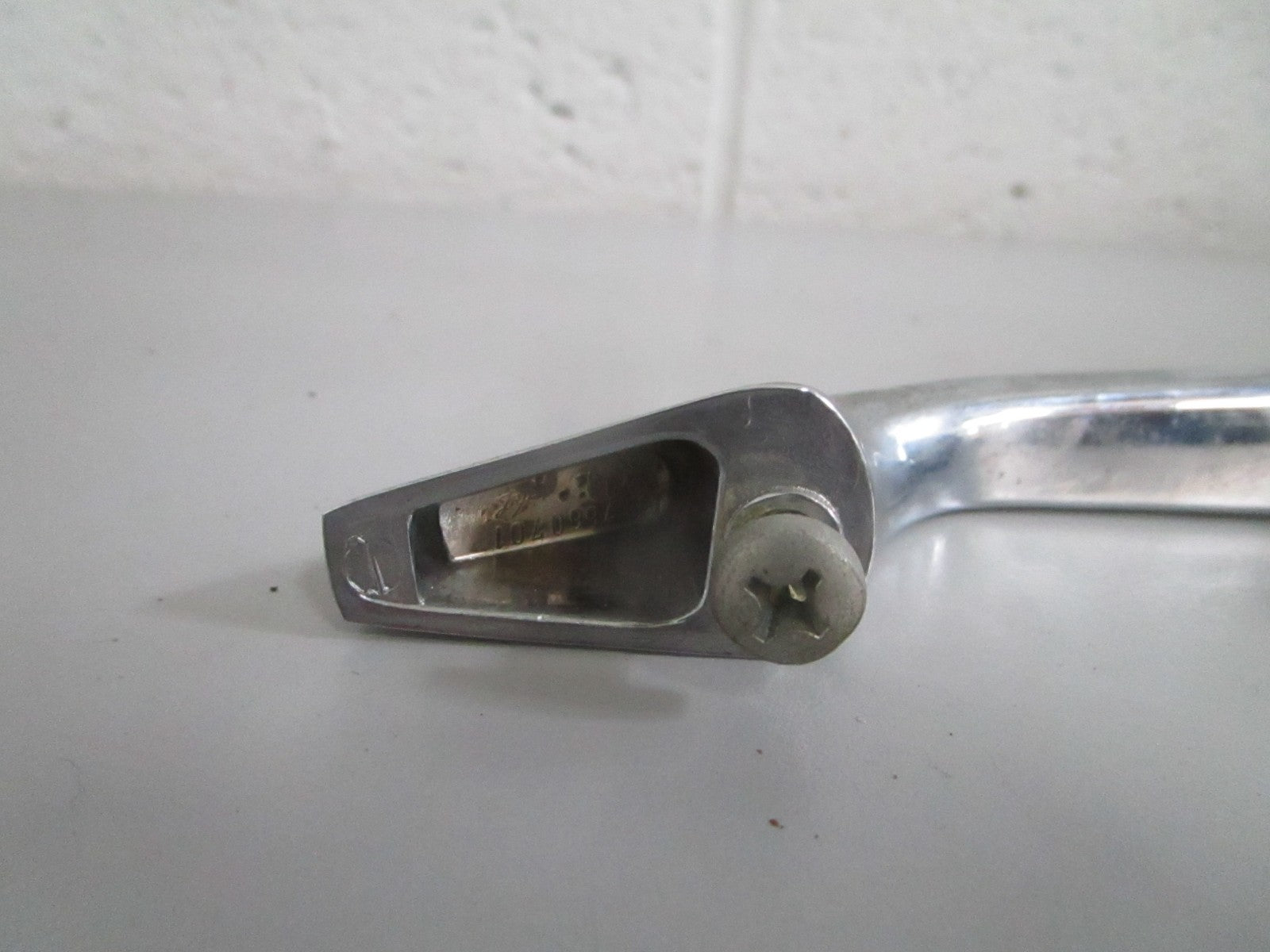 NEW OEM 1087660701 Mercedes-Benz Chrome Left Door Handle 0820