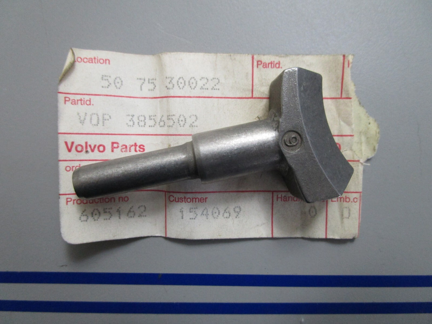 *NEW OEM* 0820 Volvo Penta Shift Shoe 3856502