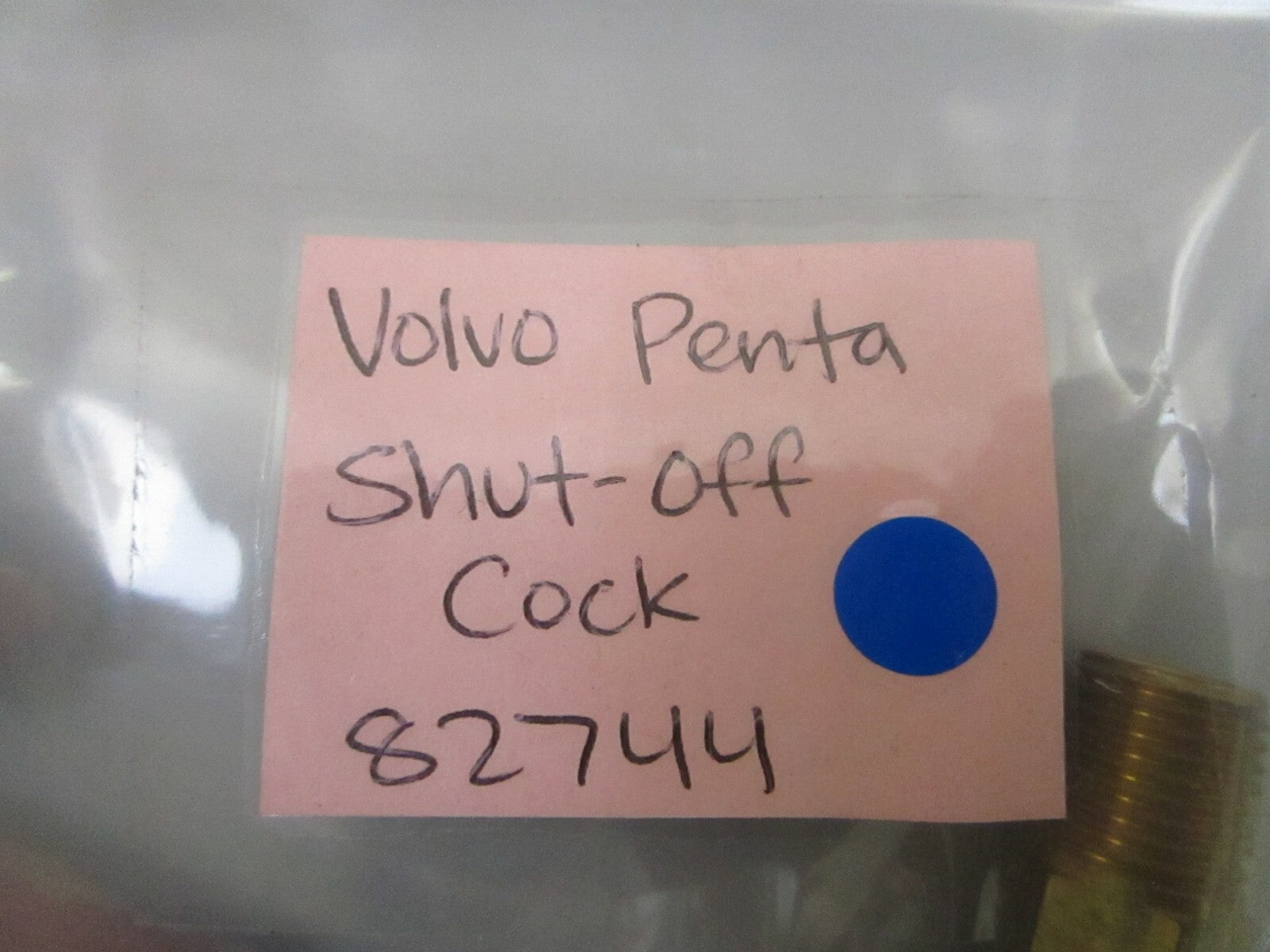 *NEW OEM* 0810 Volvo Penta Shut-Off Lock 82744