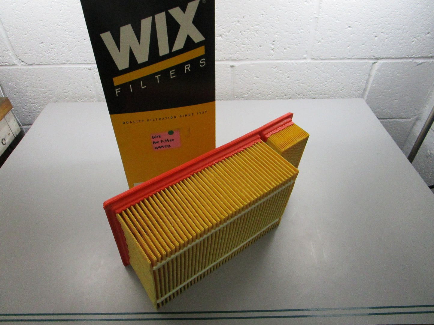 NEW OEM 49902 Wix Air Filter 0820