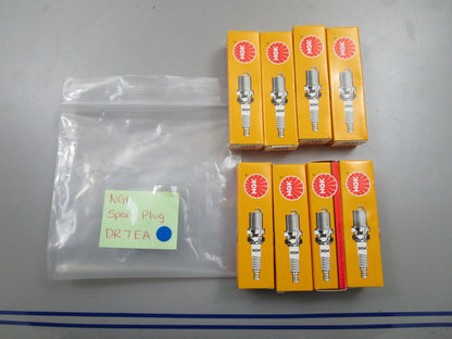 *NEW* (LOT OF 8) 0810 NGK Spark Plug DR7EA