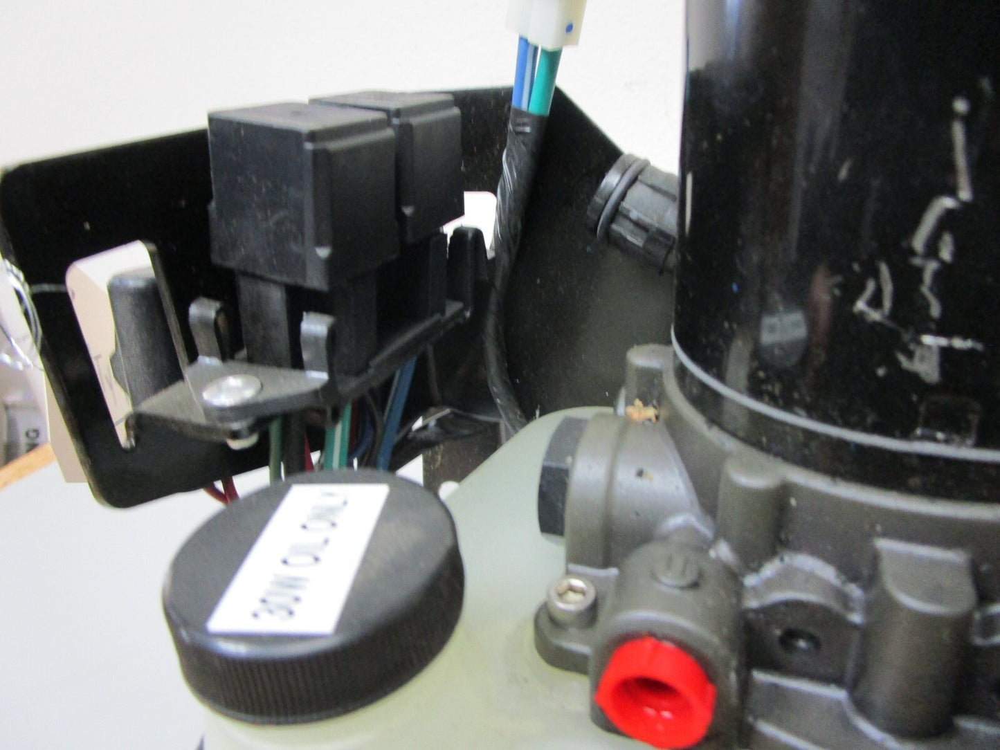 *NEW OEM* 0720 Volvo Penta Trim Pump Assembly 888792 *1 YEAR WARRANTY*