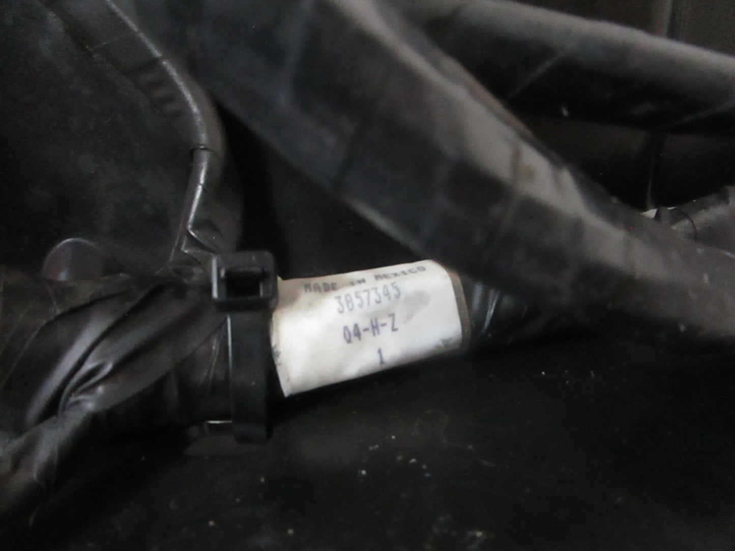 *NEW OEM* 0720 Volvo Penta TSK SX Trim Pump Wire Harness & Bracket Ay 3858083