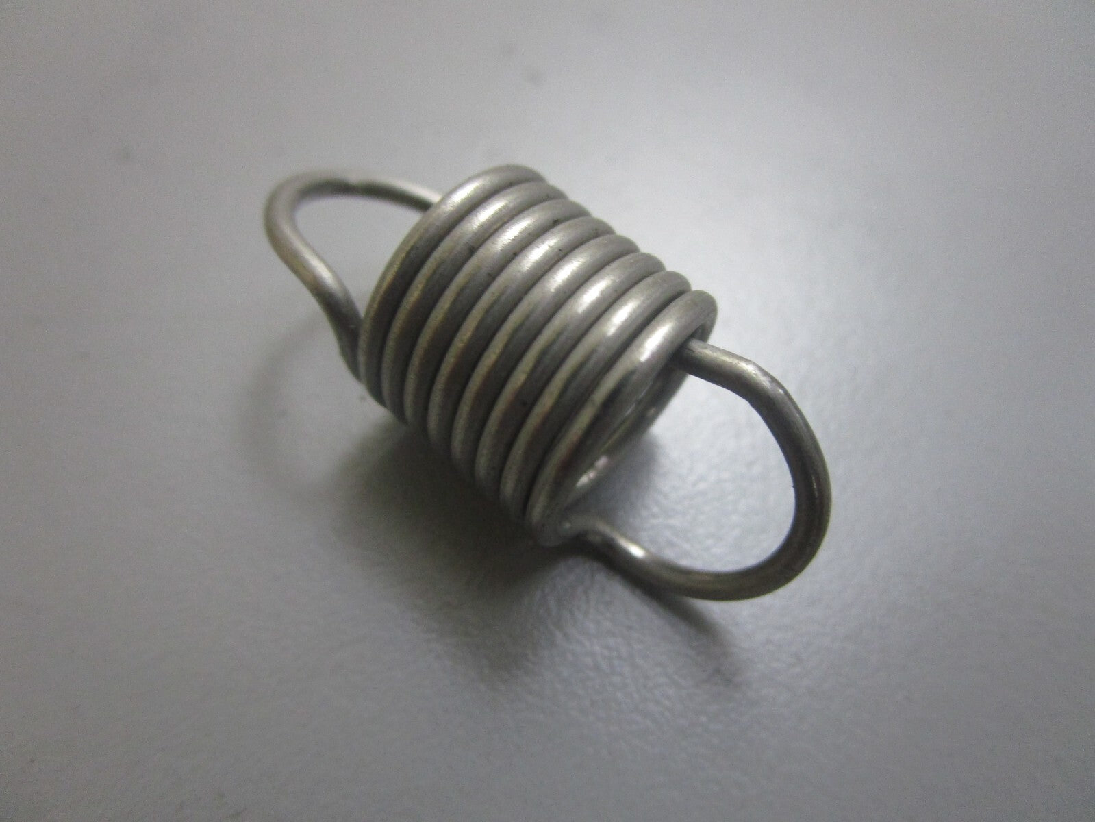 *NEW OEM* 0810 Volvo Penta Spring 832534